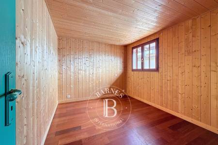 MAISON FAMILIALE EN BOIS DE 110 M² AVEC TERRASSES À PETIT PIQUEY SUR LA PRESQU’ÎLE DU CAP FERRET