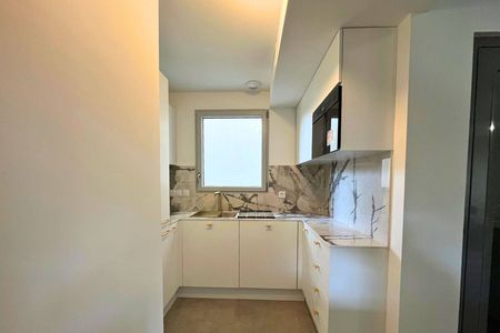 MAGNIFIQUE ARCACHONNAISE DE VILLE, NEUVE, EN PLEIN CENTRE D'ARCACHON