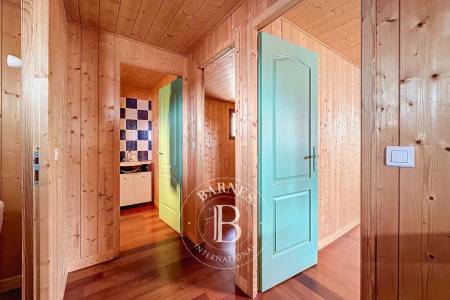 MAISON FAMILIALE EN BOIS DE 110 M² AVEC TERRASSES À PETIT PIQUEY SUR LA PRESQU’ÎLE DU CAP FERRET