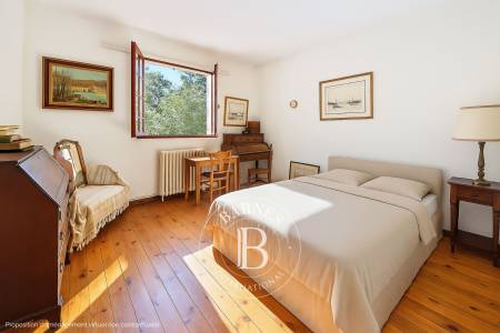 VILLA FAMILIALE À RÉNOVER AU MOULLEAU AU PYLA-SUR-MER