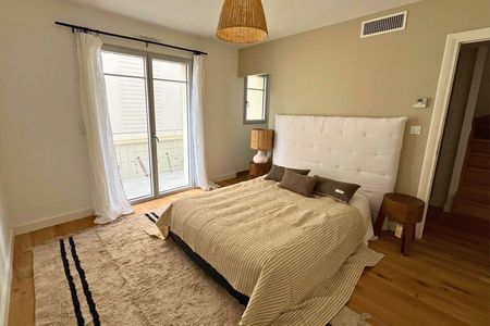 MAGNIFIQUE ARCACHONNAISE DE VILLE, NEUVE, EN PLEIN CENTRE D'ARCACHON