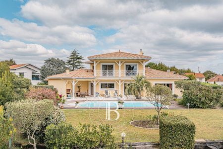 Proximité plage Pereire et commerces, villa d’exception Arcachon