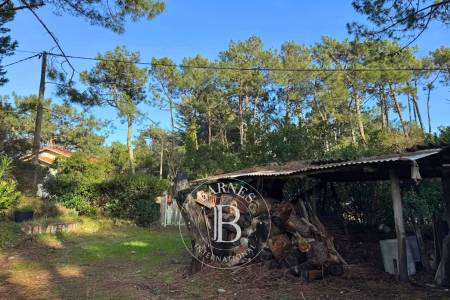 VILLA À RÉNOVER SITUÉE DANS LE TRIANGLE D’OR DU CAP FERRET