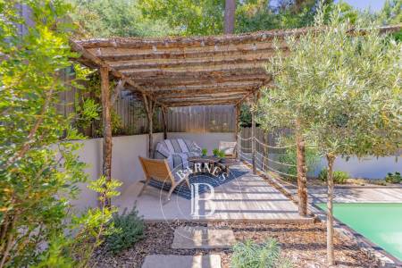 VILLA DE STYLE FERRET-CAPIEN AVEC PISCINE ET 5 CHAMBRES AU PYLA-SUR-MER