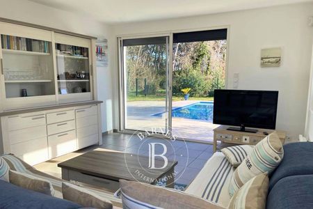 8. Grand garage et buanderie, maison fonctionnelle au Pyla-sur-Mer