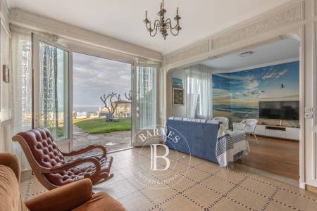 VILLA EN PREMIÈRE LIGNE AVEC ACCÈS PRIVATIF À LA PLAGE D'ARCACHON