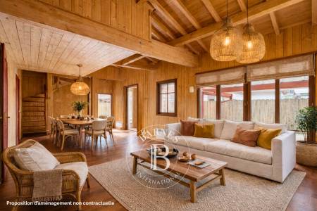 MAISON FAMILIALE EN BOIS DE 110 M² AVEC TERRASSES À PETIT PIQUEY SUR LA PRESQU’ÎLE DU CAP FERRET