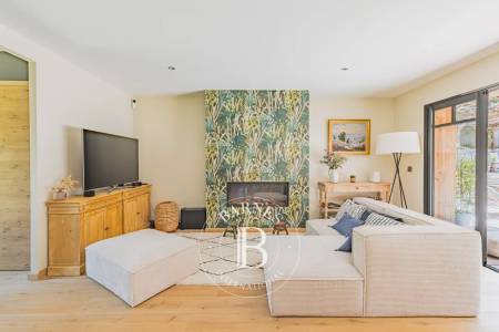 piscine plein sud dans villa à Pyla-sur-Mer