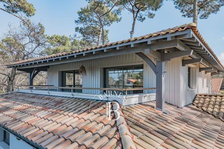 Jardin paysager de plus de 1 700 m², propriété rare à Pyla-sur-Mer