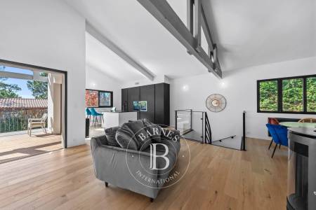 VILLA AVEC 4 CHAMBRES, PISCINE ET SALLE DE SPORT, ET PLAGE À PIED AU PYLA-SUR-MER