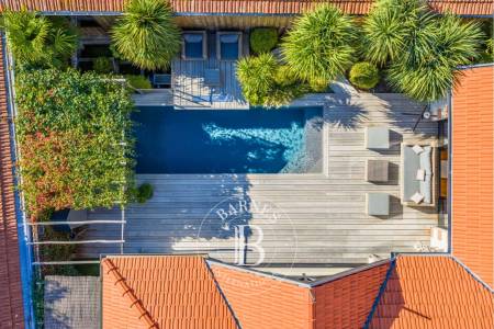 ÉLÉGANTE MAISON CONTEMPORAINE AVEC PISCINE AU COEUR D’ARCACHON, PROCHE PLAGE