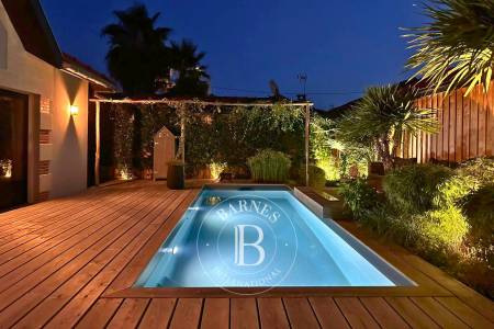 ÉLÉGANTE MAISON CONTEMPORAINE AVEC PISCINE AU COEUR D’ARCACHON, PROCHE PLAGE