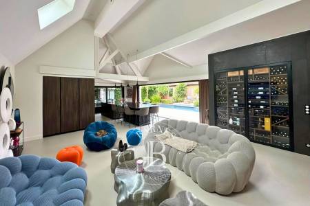 ÉLÉGANTE MAISON CONTEMPORAINE AVEC PISCINE AU COEUR D’ARCACHON, PROCHE PLAGE