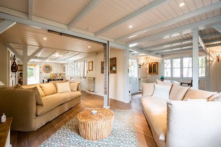 VILLA EN BOIS AVENDRE SUR LE LAC DE LACANAU