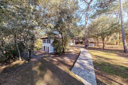 A VENDRE VILLA SUR TERRAIN BOISÉ ERMITAGE CECLE DE VOILE PYLA