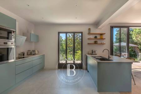 Chambre avec salle d’eau privative dans villa bois Cap Ferret