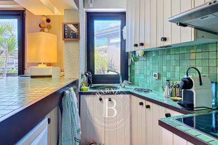 APPARTEMENT T5 EN DUPLEX AVEC TERRASSE EN CŒUR DE VILLAGE – CAP FERRET