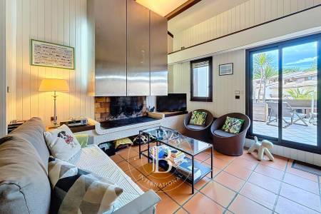 APPARTEMENT T5 EN DUPLEX AVEC TERRASSE EN CŒUR DE VILLAGE – CAP FERRET