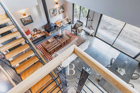 Suite parentale avec salle d’eau et douche à l’italienne, maison confortable