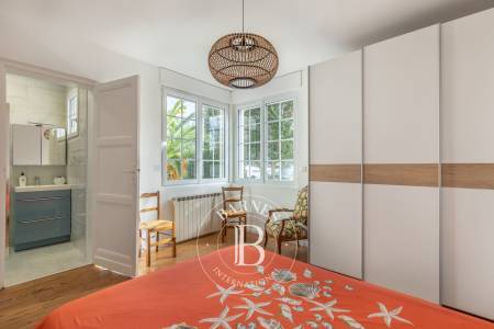 VILLA EN PREMIÈRE LIGNE AVEC ACCÈS PRIVATIF À LA PLAGE D'ARCACHON