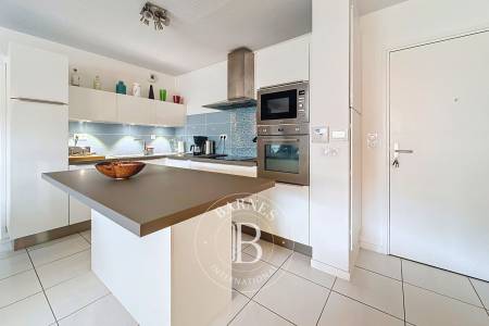 APPARTEMENT 4 PIÈCES AVEC TERRASSE, AU CALME, DANS UNE RÉSIDENCE RÉCENTE À ARCACHON CENTRE