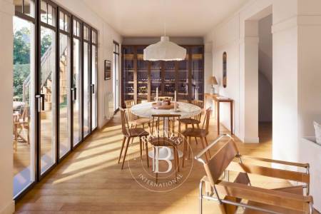 VILLA ENTIÈREMENT RÉNOVÉE AVEC VUE SUR LE BASSIN ET PISCINE AU PYLA-SUR-MER
