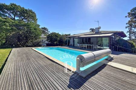 VILLA À RÉNOVER AVEC STUDIO INDÉPENDANT SUR TERRAIN DE 1 200 M² AU DOMAINE DE LA FORÊT À ARCACHON