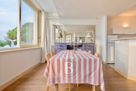 cuisine ouverte avec vue mer à Arcachon centre-ville