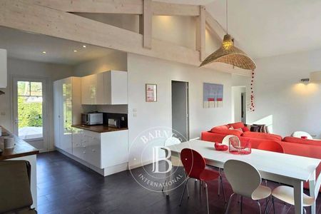 Quatre chambres dont une avec salle d’eau privative
