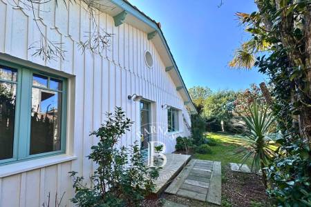 Chambre avec salle d’eau dans villa au Cap Ferret