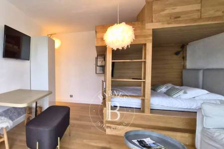 SUPERBE STUDIO RÉNOVÉ AVEC VUE MER EXCEPTIONNELLE, AU COEUR D’ARCACHON