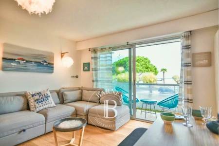 SUPERBE STUDIO RÉNOVÉ AVEC VUE MER EXCEPTIONNELLE, AU COEUR D’ARCACHON