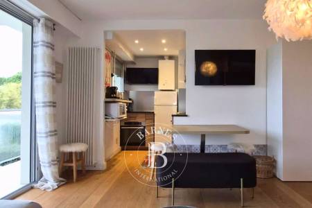 SUPERBE STUDIO RÉNOVÉ AVEC VUE MER EXCEPTIONNELLE, AU COEUR D’ARCACHON