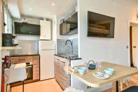 SUPERBE STUDIO RÉNOVÉ AVEC VUE MER EXCEPTIONNELLE, AU COEUR D’ARCACHON