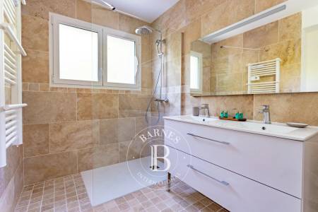 salon ouvrant sur balcons appartement haut de gamme Pyla-sur-Mer