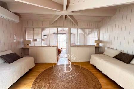 Cuisine américaine avec îlot central – immobilier de prestige