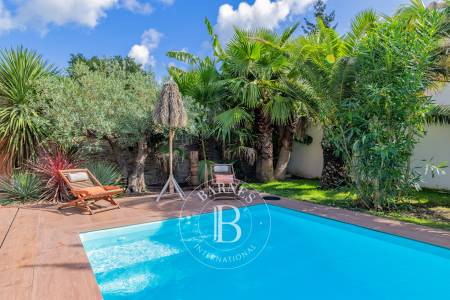 MAGNIFIQUE VILLA MODERNE D’ARCHITECTE AVEC PISCINE ET DÉPENDANCE À LA TESTE-DE-BUCH