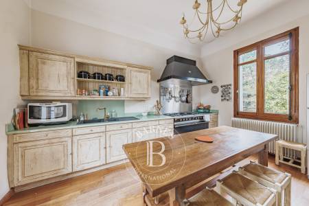 PROPRIÉTÉ FAMILIALE D’EXCEPTION DE 250 M² EN VILLE D’HIVER À ARCACHON