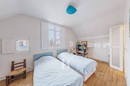 PROPRIÉTÉ FAMILIALE D’EXCEPTION DE 250 M² EN VILLE D’HIVER À ARCACHON