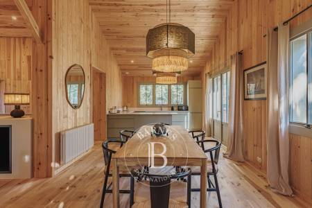 MAGNIFIQUE VILLA EN BOIS AVEC PISCINE ET 4 SUITES AU CŒUR DU CAP FERRET