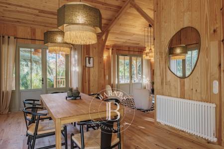 MAGNIFIQUE VILLA EN BOIS AVEC PISCINE ET 4 SUITES AU CŒUR DU CAP FERRET