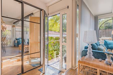 MAISON DE CHARME, RÉNOVÉE, AVEC TERRASSE ET GARAGE EN VILLE DE PRINTEMPS À ARCACHON