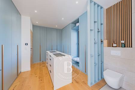 VILLA CONTEMPORAINE DE 238 M² AVEC STUDIO INDÉPENDANT ET PISCINE À LA TESTE-DE-BUCH