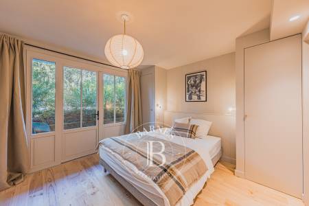 MAGNIFIQUE VILLA EN BOIS AVEC PISCINE ET 4 SUITES AU CŒUR DU CAP FERRET