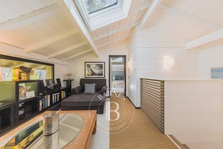 VILLA CONTEMPORAINE EN BOIS AVEC 4 SUITES ET PISCINE CHAUFFÉE DANS LE SECTEUR DES VALLONS DU FERRET