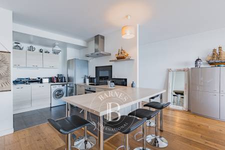 APPARTEMENT EN PREMIÈRE LIGNE AVEC TERRASSES ET VUE SUR LE BASSIN À ARCACHON
