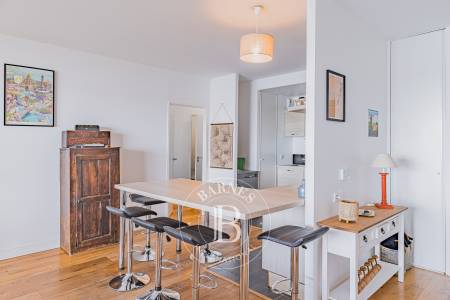 APPARTEMENT EN PREMIÈRE LIGNE AVEC TERRASSES ET VUE SUR LE BASSIN À ARCACHON