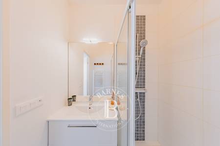 APPARTEMENT EN PREMIÈRE LIGNE AVEC TERRASSES ET VUE SUR LE BASSIN À ARCACHON
