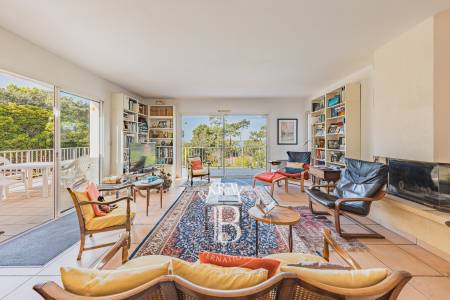 VILLA AU PANORAMA UNIQUE, DANS LE QUARTIER PRESTIGIEUX DE L'EDEN AU PYLA