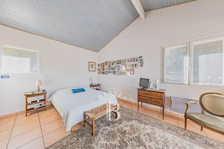 VILLA AU PANORAMA UNIQUE, DANS LE QUARTIER PRESTIGIEUX DE L'EDEN AU PYLA